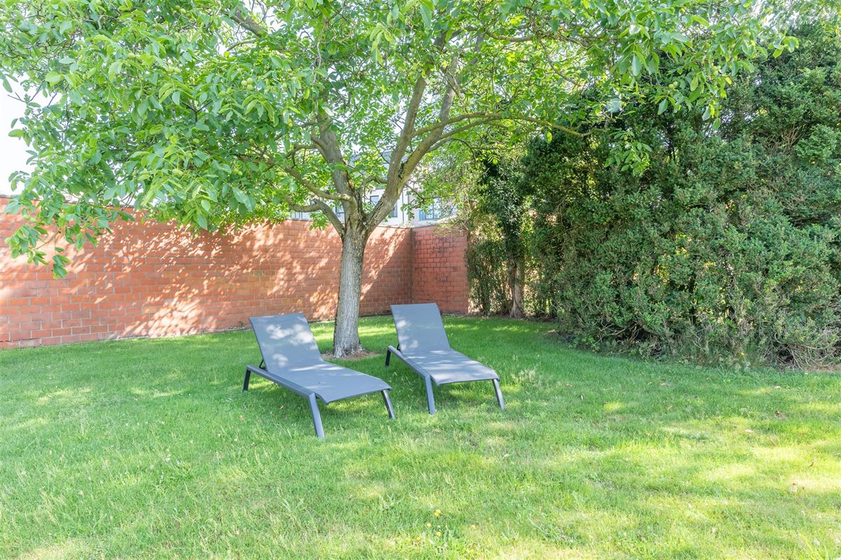 Stijlvolle bel-etagewoning met zonnige tuin