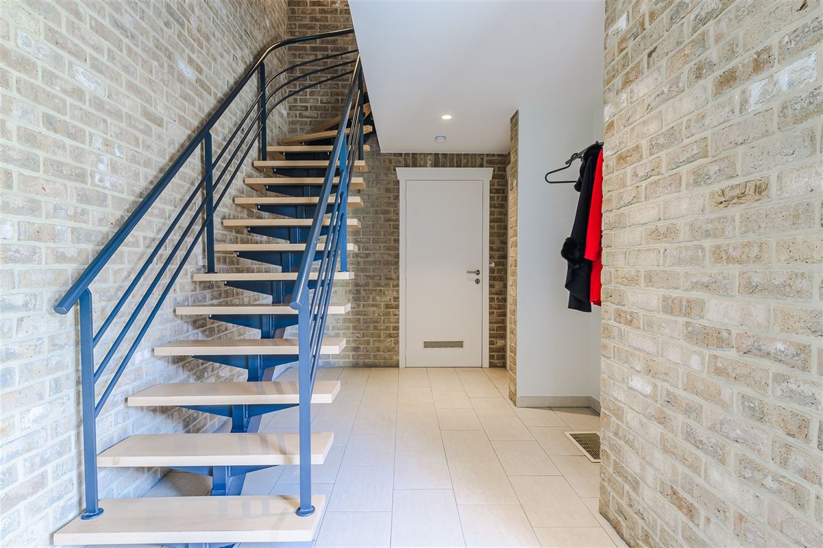 Stijlvolle bel-etagewoning met zonnige tuin