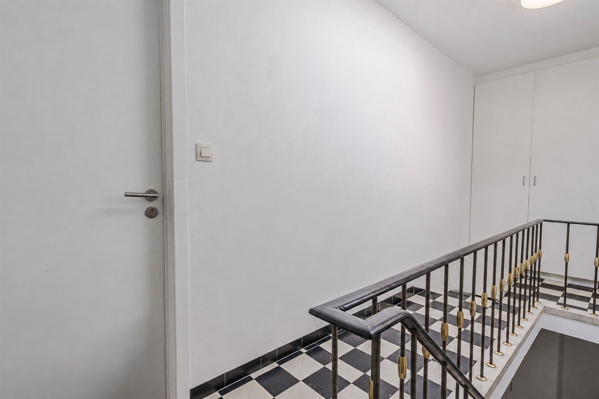 Opbrengsteigendom met 3 verhuurde appartementen