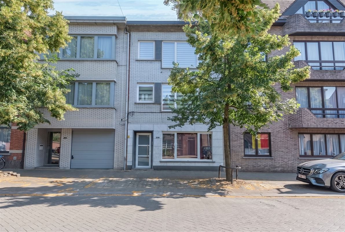 Opbrengsteigendom met 3 verhuurde appartementen