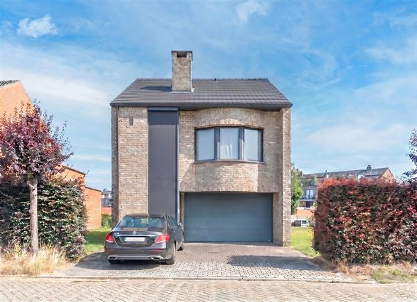 Stijlvolle bel-etagewoning met zonnige tuin