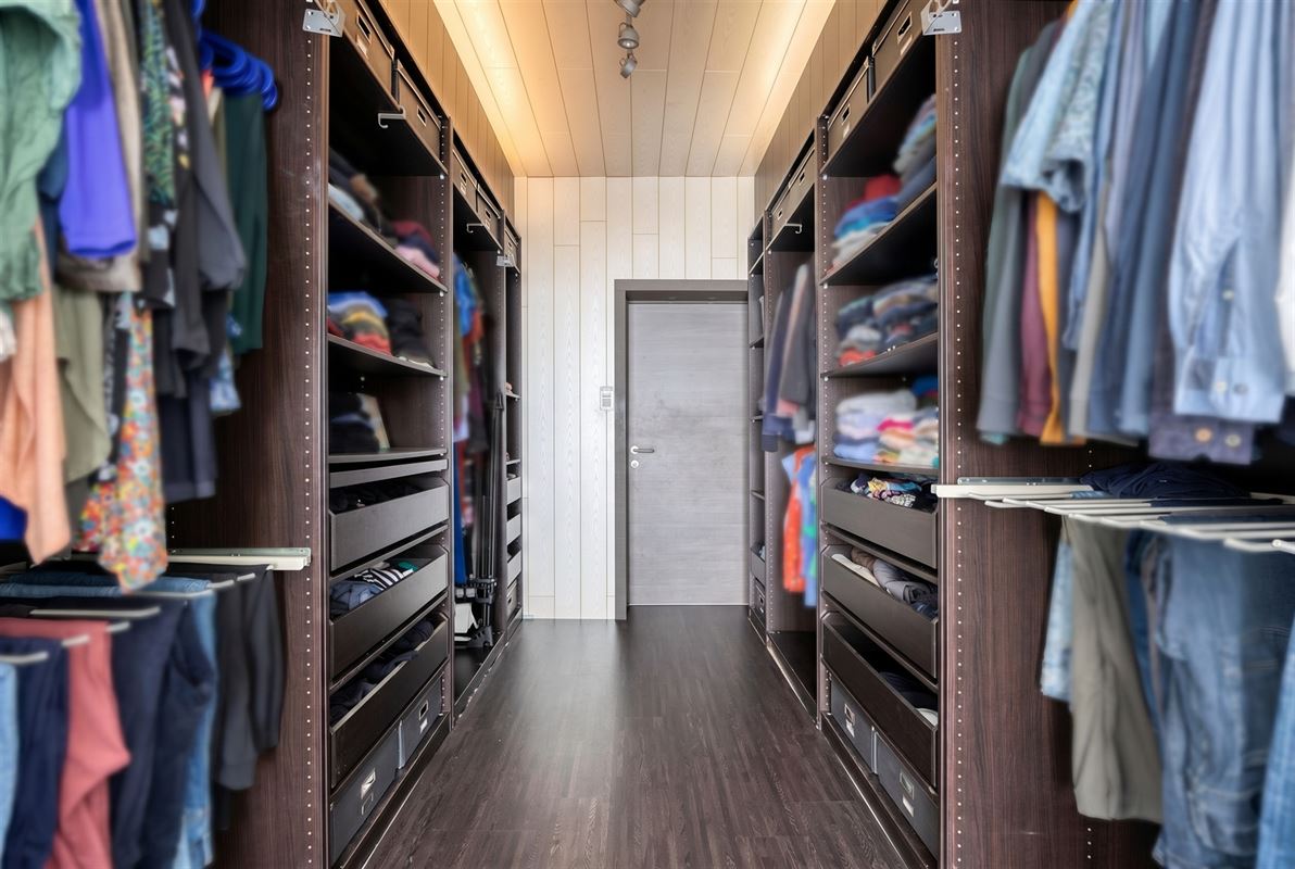 Verrassend ruime instapklare gezinswoning met garage