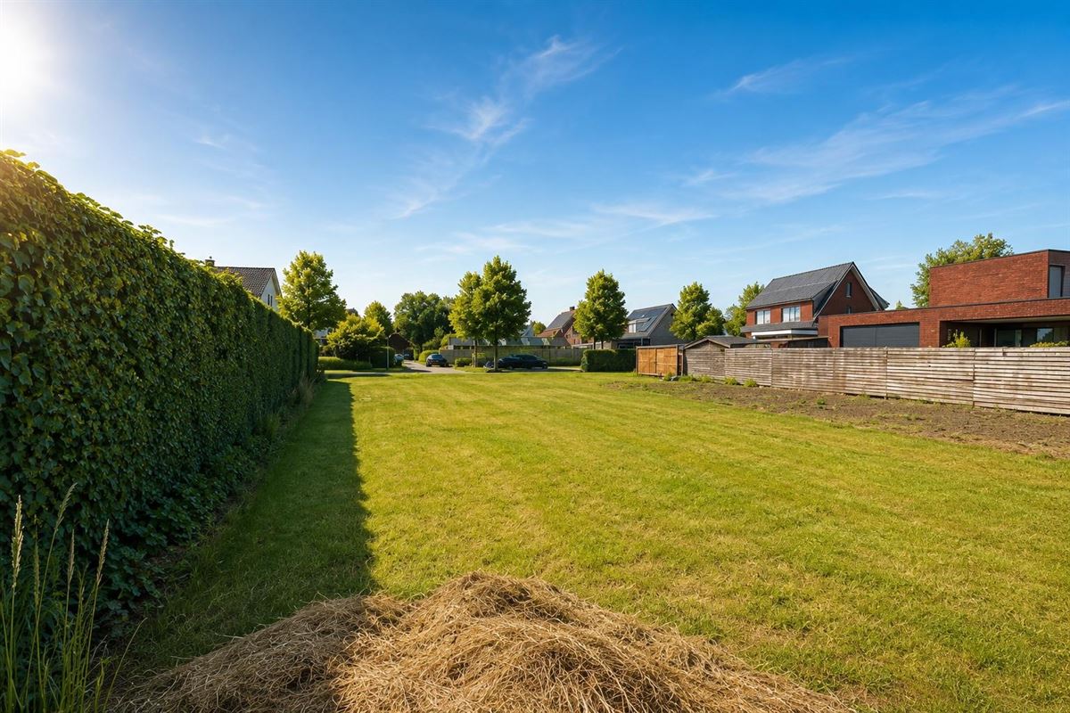 Bouwgrond van 513 m² voor halfopen woning met ruime tuin
