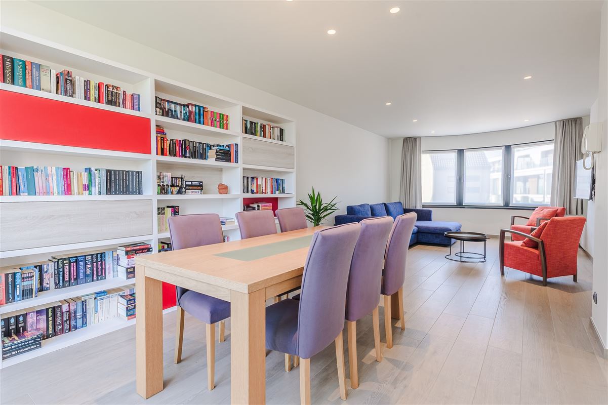 Stijlvolle bel-etagewoning met zonnige tuin