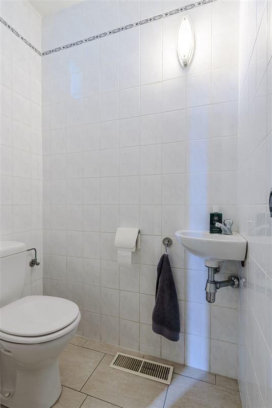 Stijlvolle bel-etagewoning met zonnige tuin
