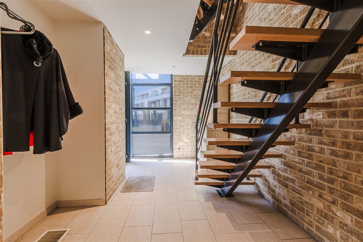 Stijlvolle bel-etagewoning met zonnige tuin