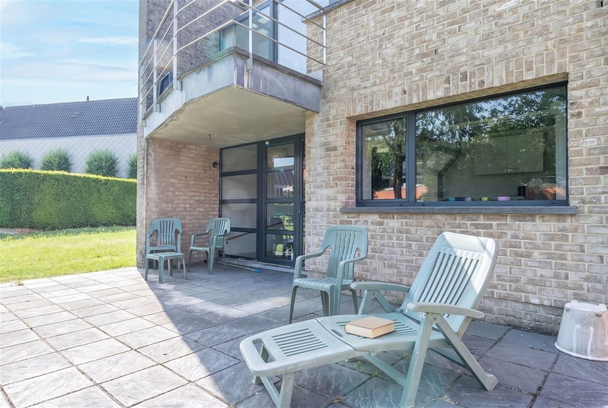 Stijlvolle bel-etagewoning met zonnige tuin