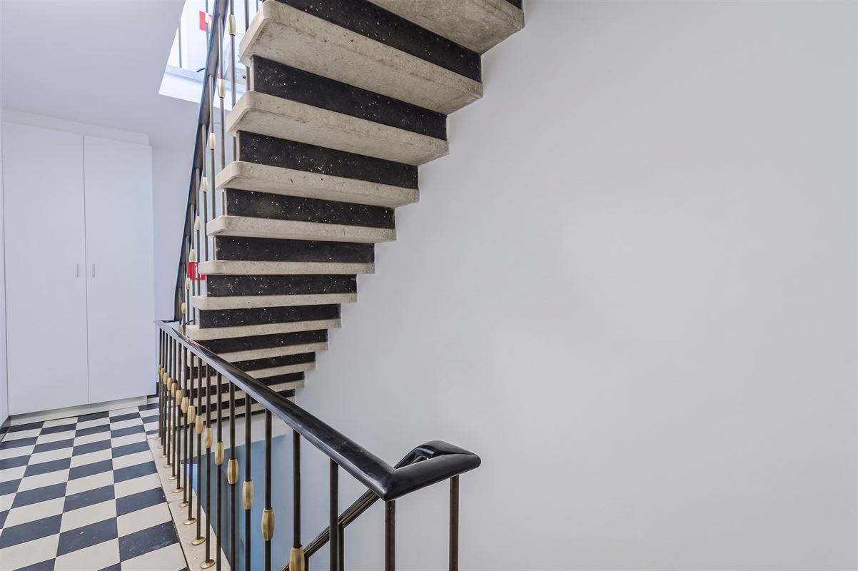 Opbrengsteigendom met 3 verhuurde appartementen