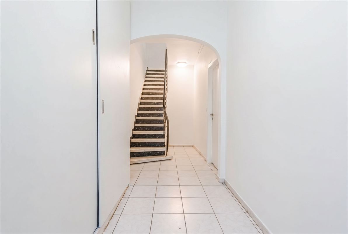 Opbrengsteigendom met 3 verhuurde appartementen