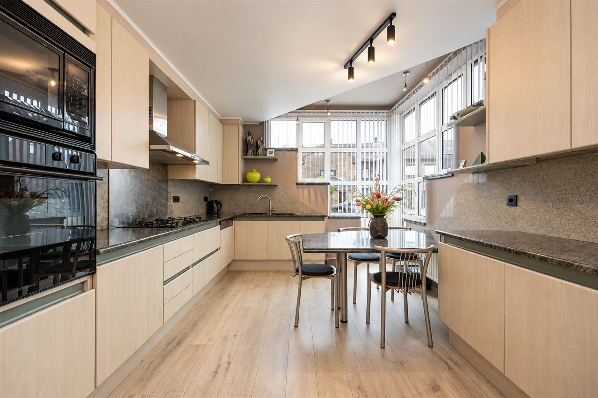 Instapklare woning met 4 slaapkamers en garage