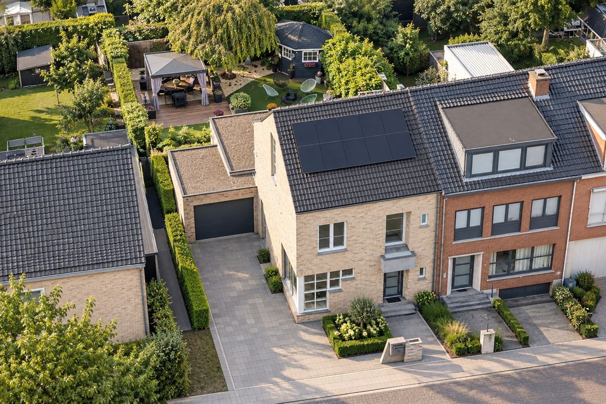Instapklare woning met 4 slaapkamers en garage