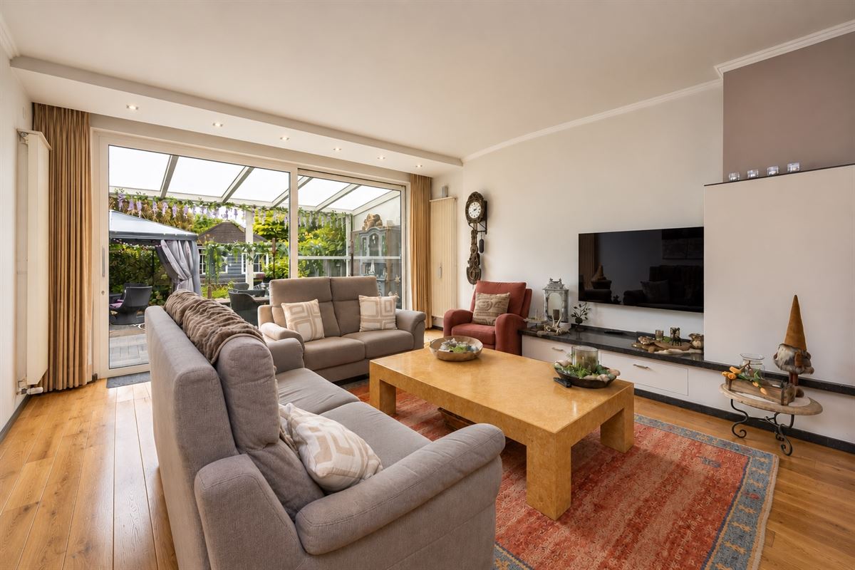 Instapklare woning met 4 slaapkamers en garage