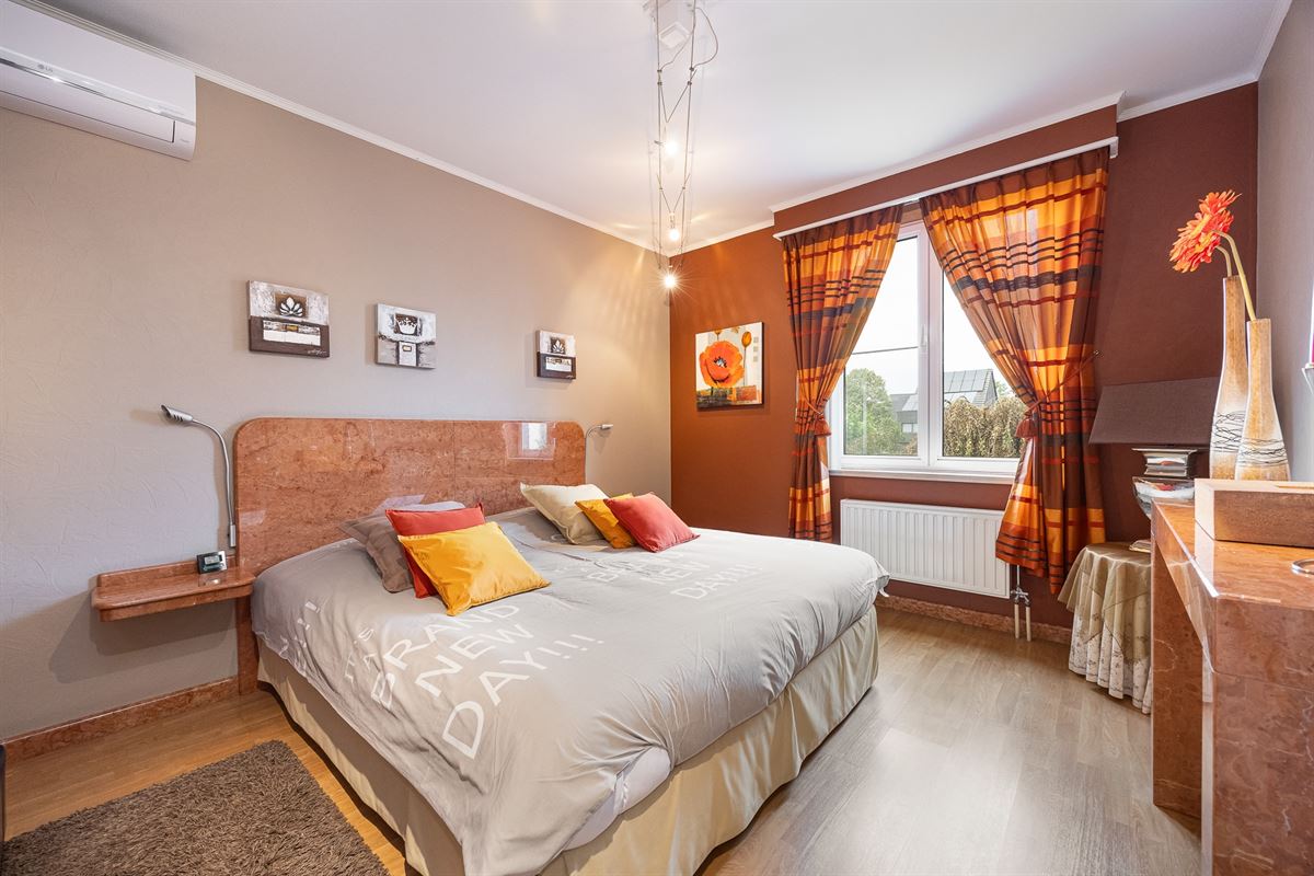 Instapklare woning met 4 slaapkamers en garage