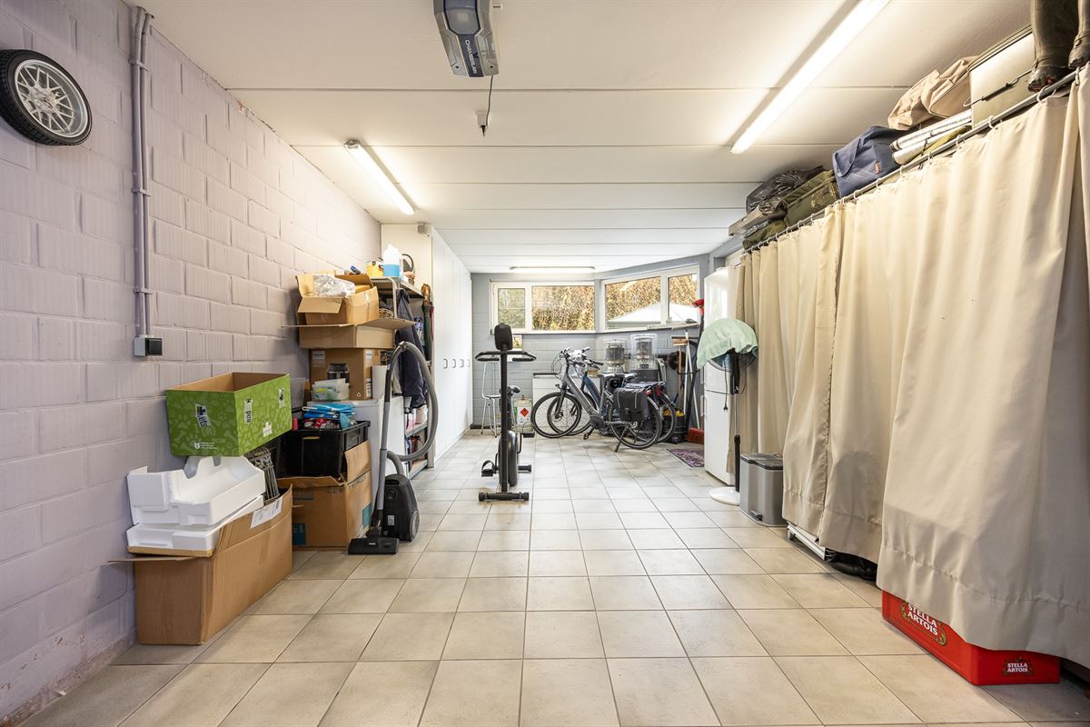 Instapklare woning met 4 slaapkamers en garage