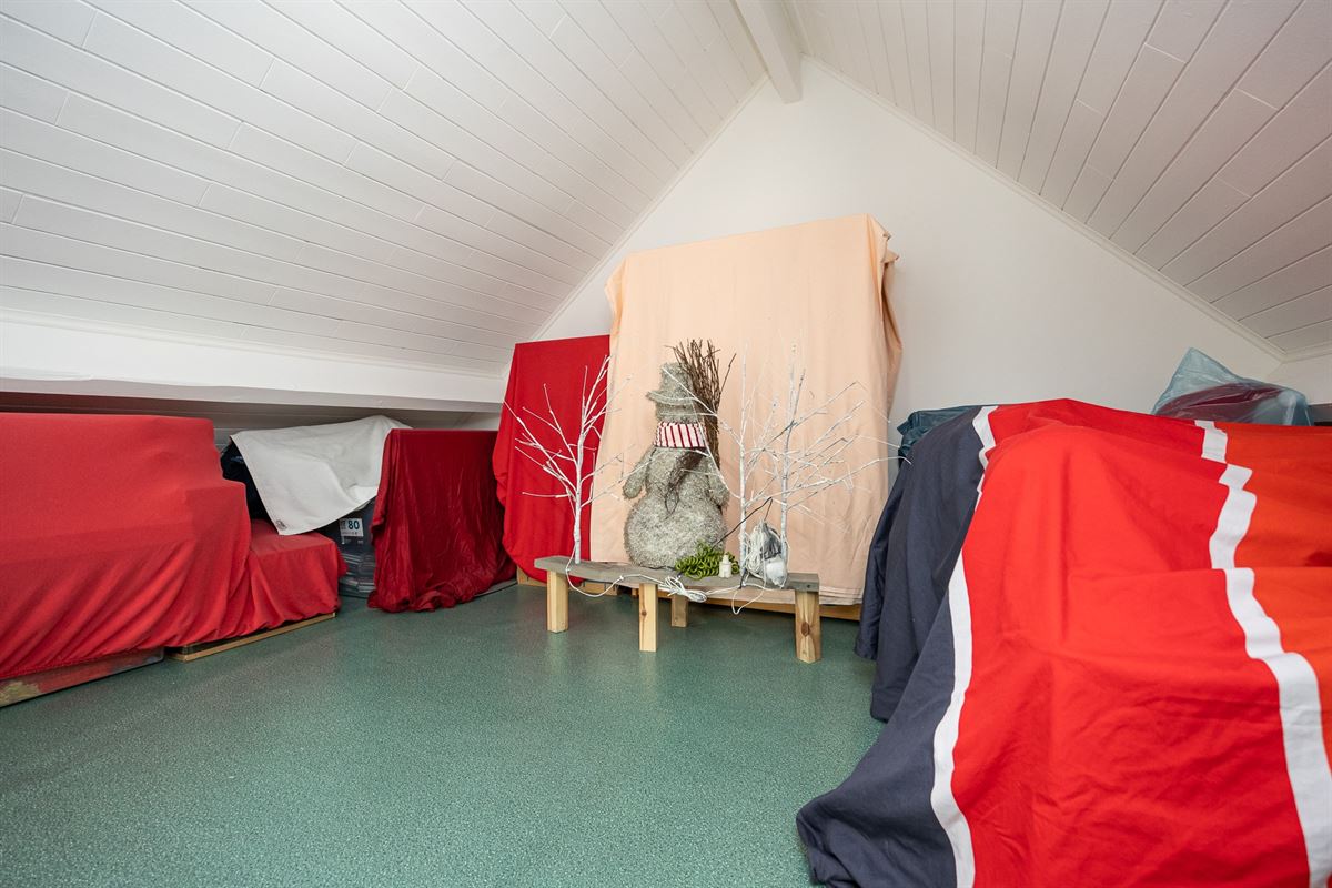 Instapklare woning met 4 slaapkamers en garage