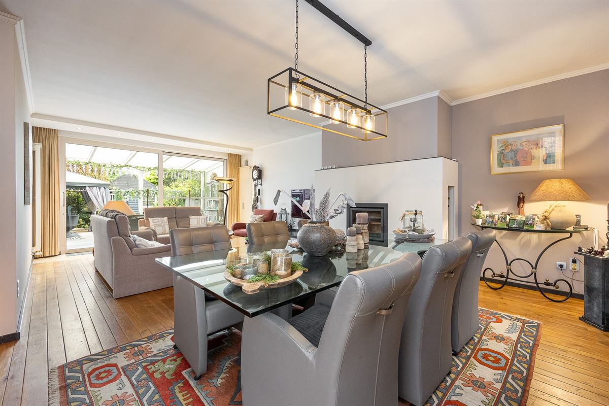 Instapklare woning met 4 slaapkamers en garage