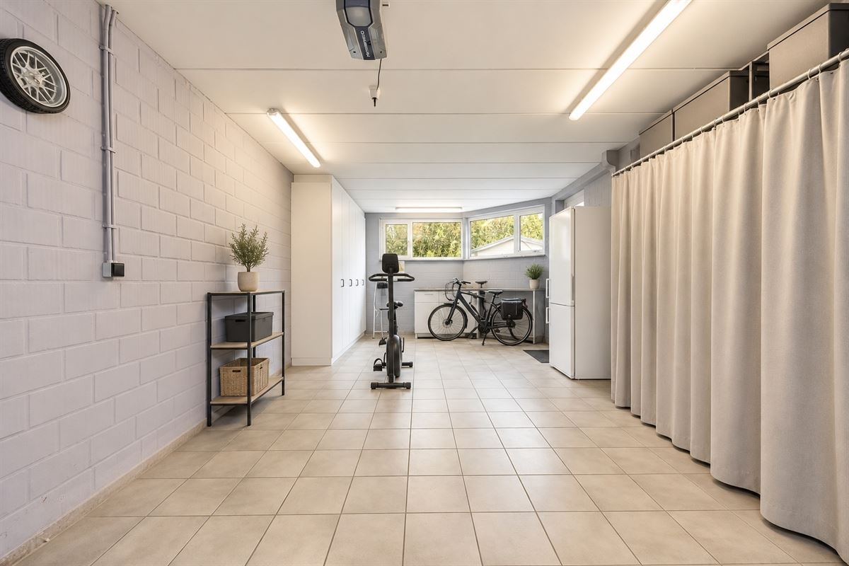 Instapklare woning met 4 slaapkamers en garage