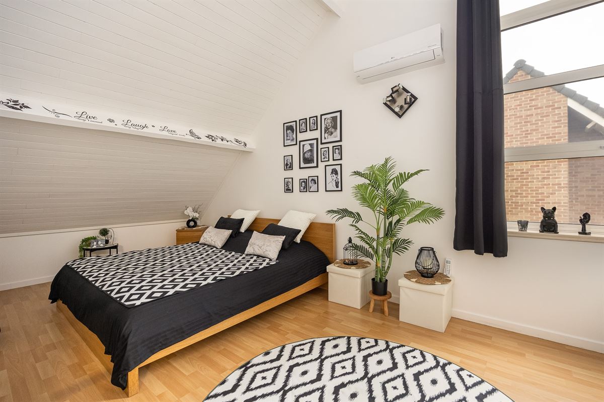 Instapklare woning met 4 slaapkamers en garage