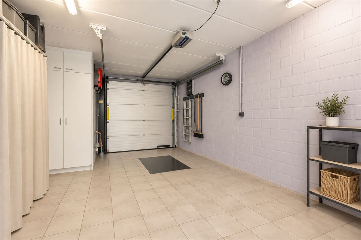 Instapklare woning met 4 slaapkamers en garage