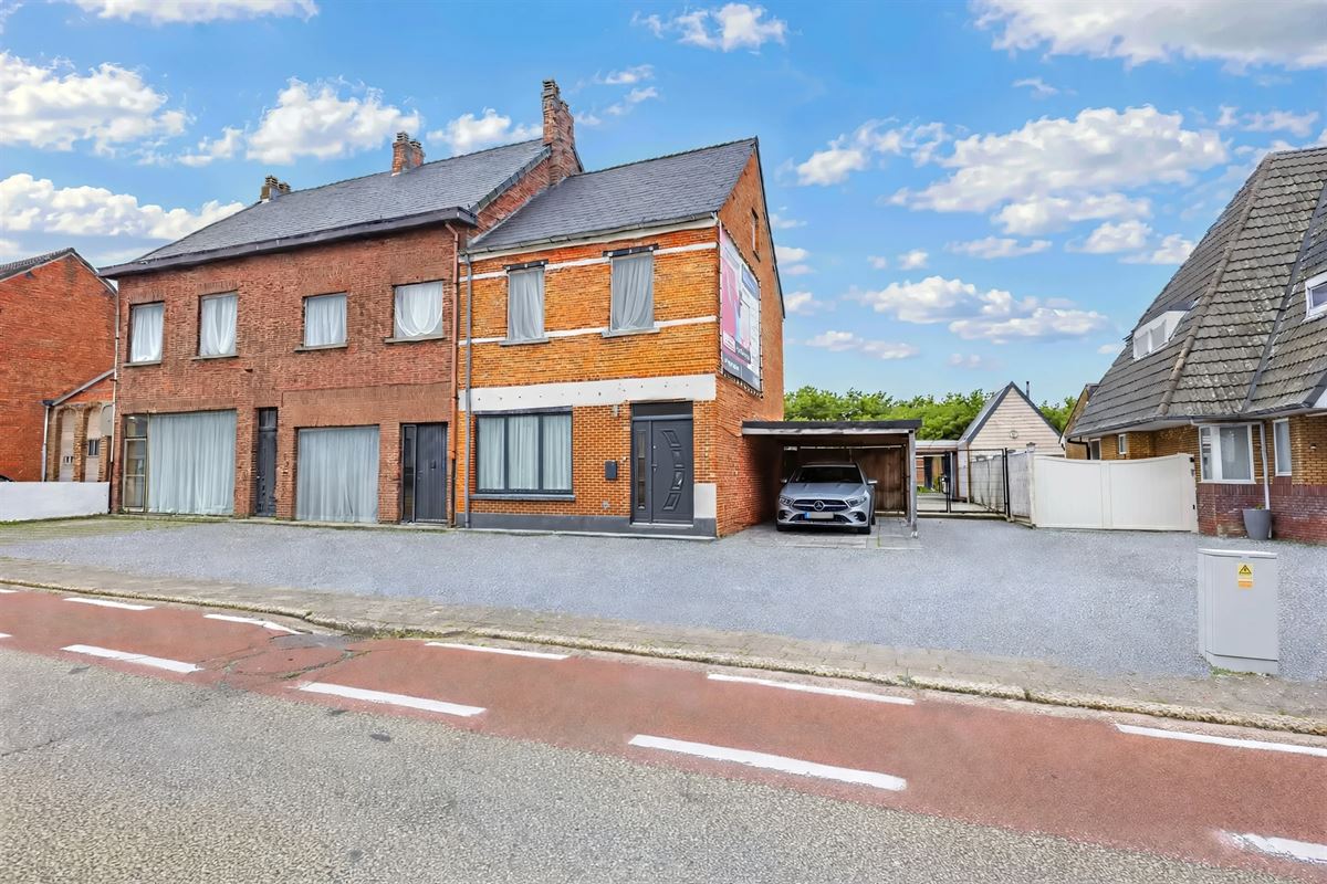 instapklare 3 gevelhuis op 945 m² met 6 slpks en 4 garages