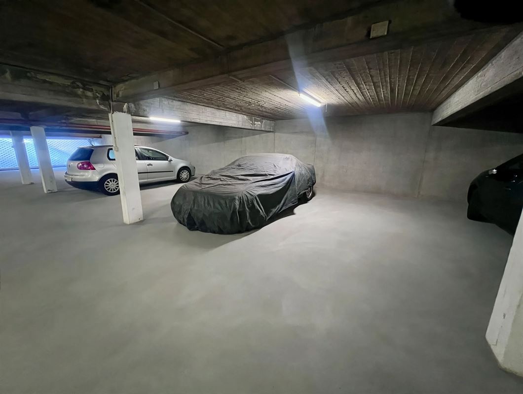 Parking / Garage