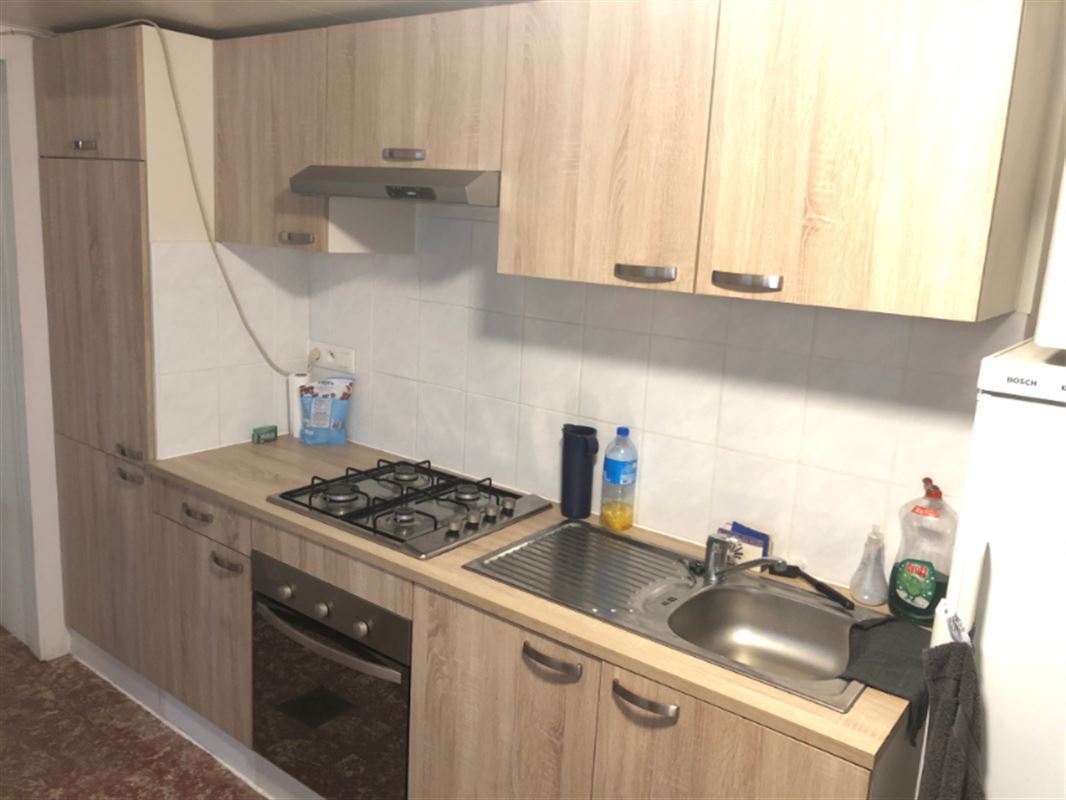 Half open woning met garage