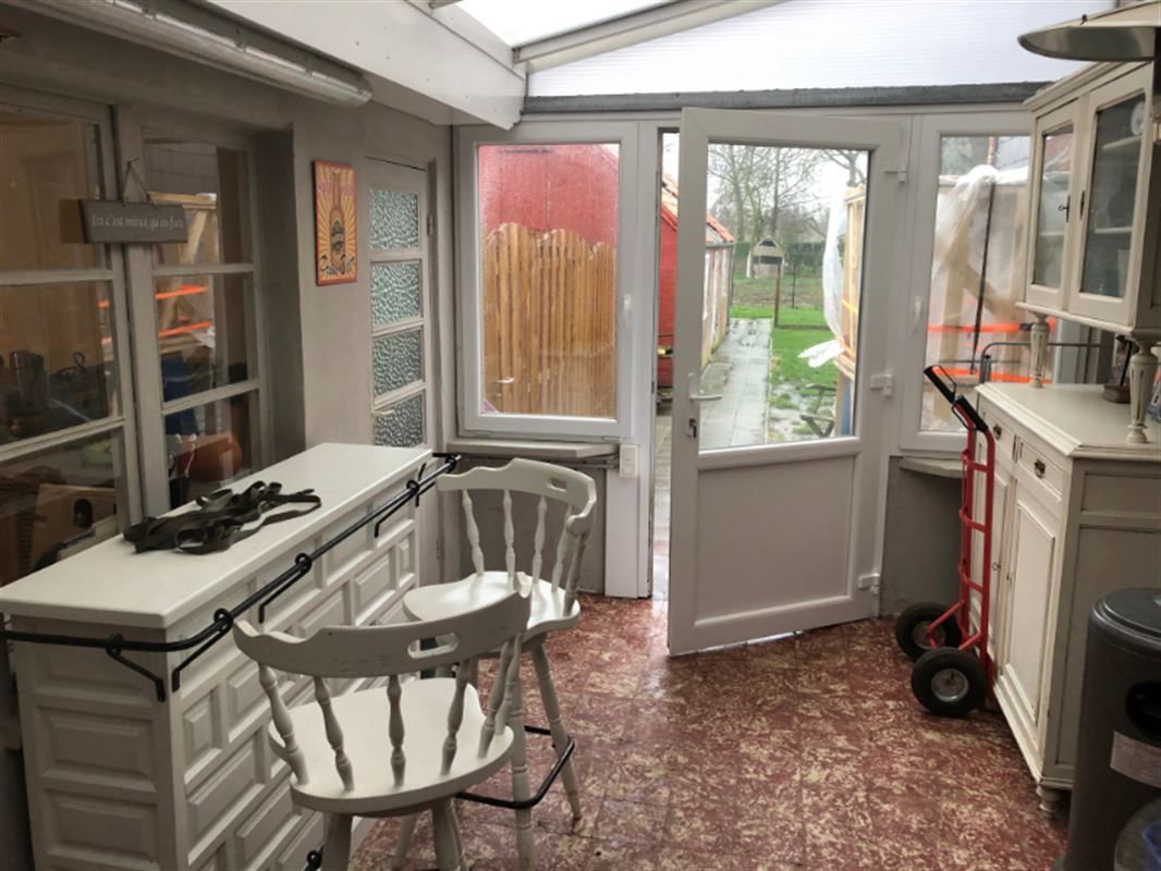 Half open woning met garage