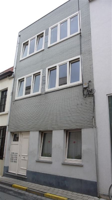 Gemeubelde studio in centrum Kortrijk