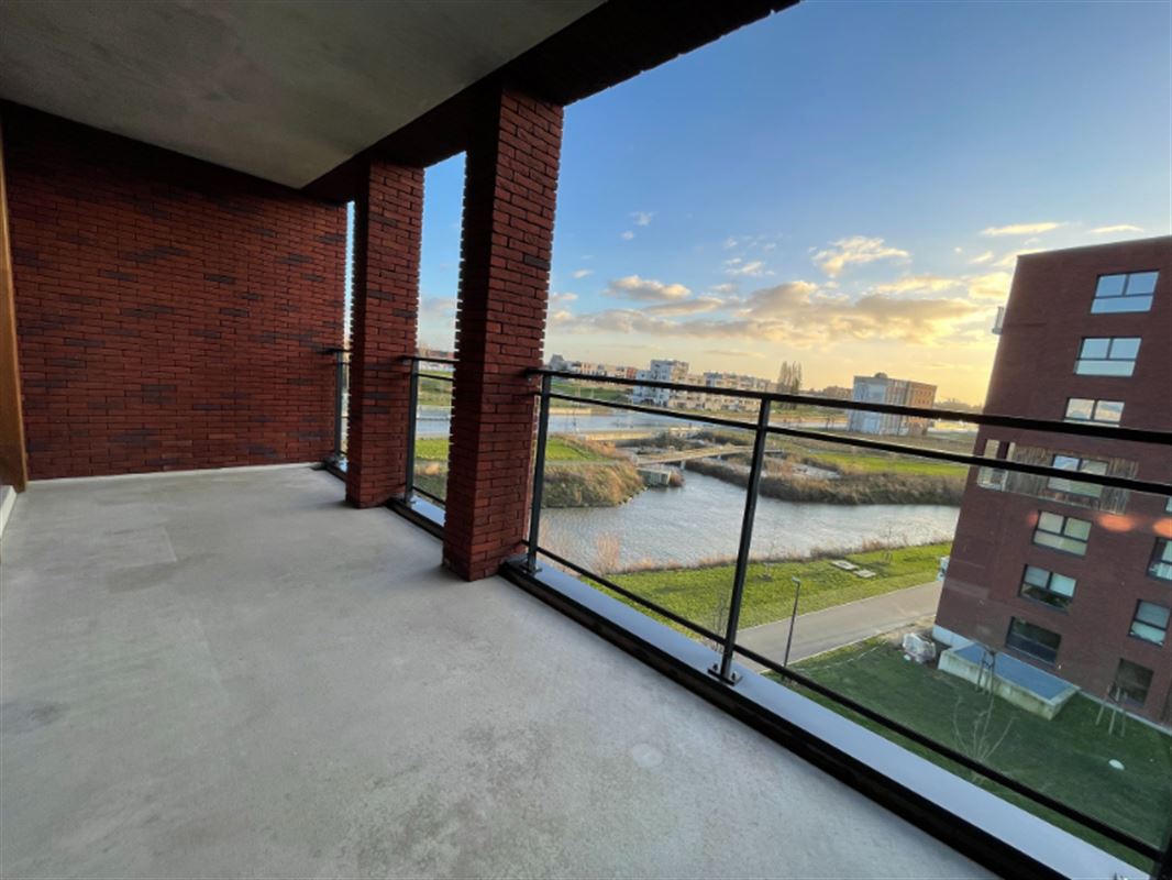 Appartement met groot terras.
