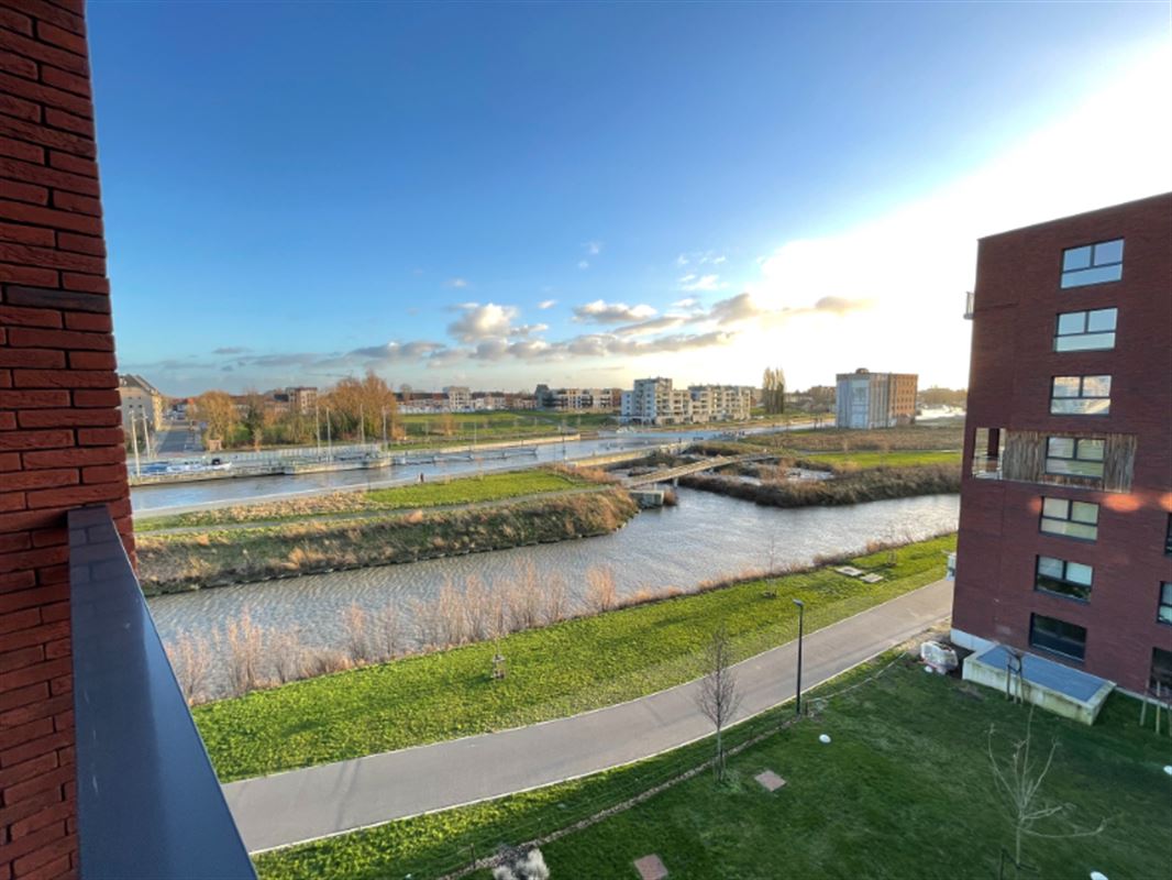 Appartement met groot terras.