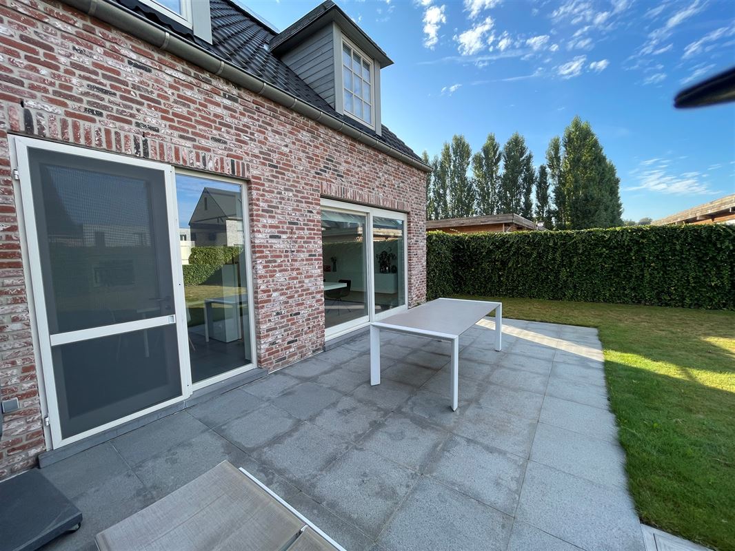 Woonhuis met tuin en garage