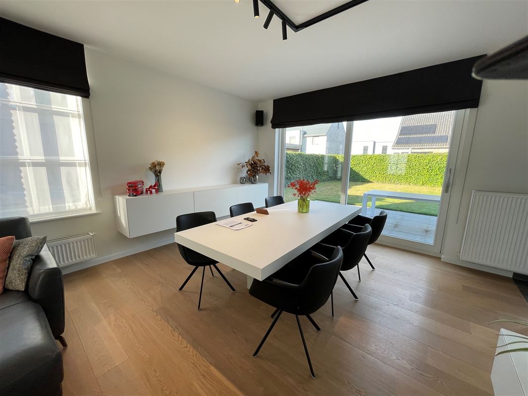Woonhuis met tuin en garage