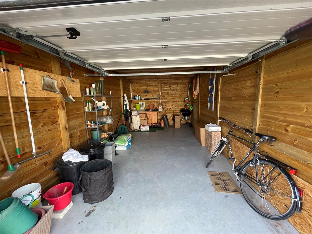 Woonhuis met tuin en garage