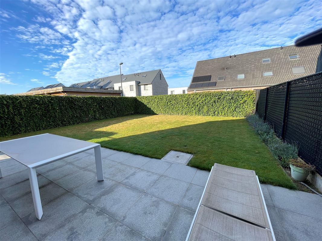 Woonhuis met tuin en garage