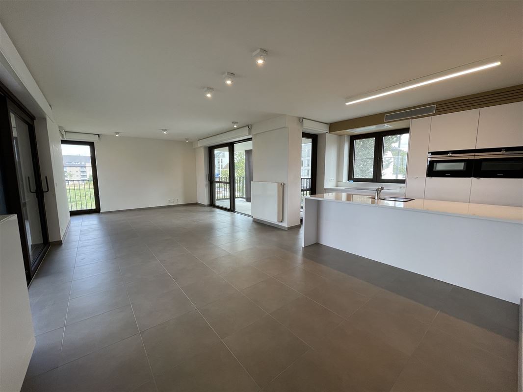 Appartement met twee grote terrassen