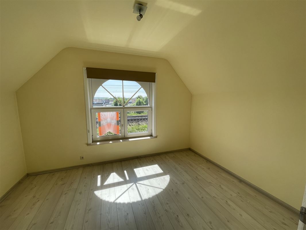 Appartement met terras en garage