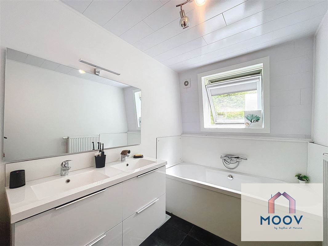 Splendide maison style bel étage avec 3 grandes chambres cour et jardin