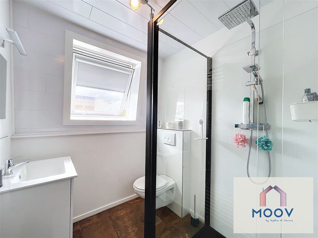 Splendide maison style bel étage avec 3 grandes chambres cour et jardin