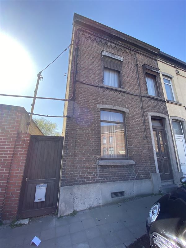 Maison 3 façades à rénover !