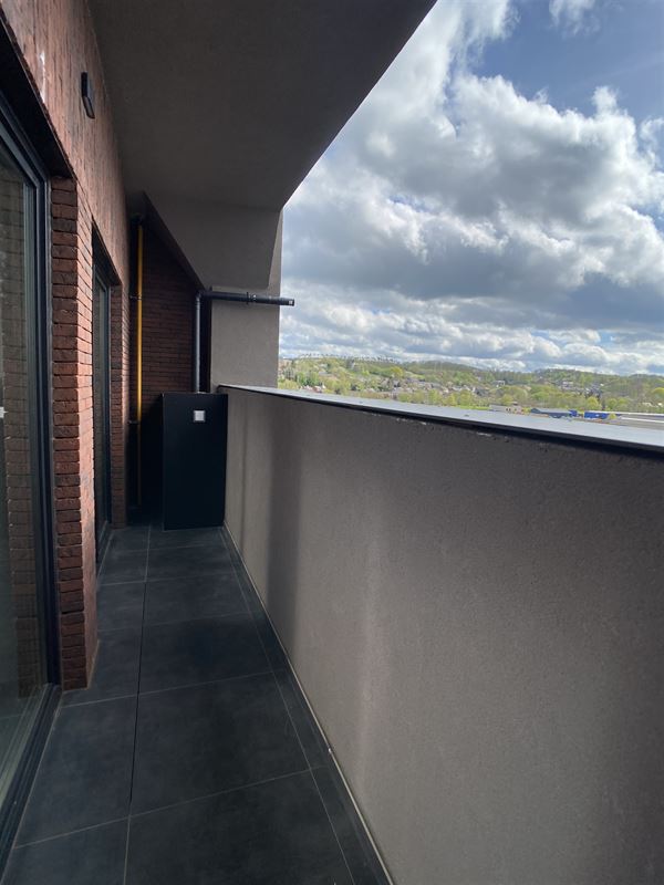 Magnifique appartement de coin dans un nouvel immeuble !