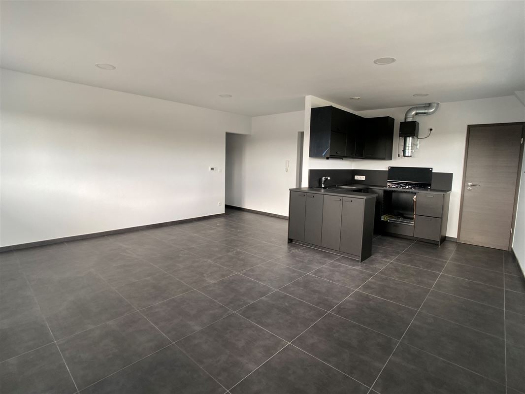 Magnifique appartement de coin dans un nouvel immeuble !