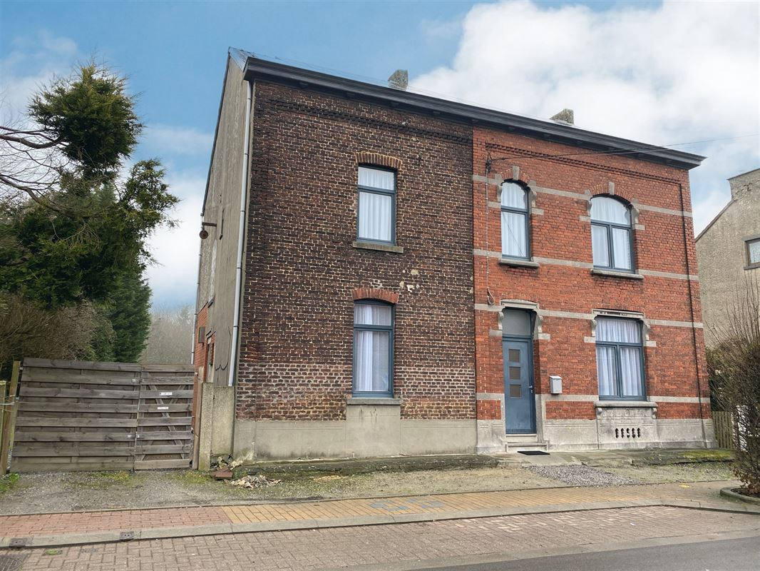 Spacieuse maison rénovée en partie, idéale pour grande famille !