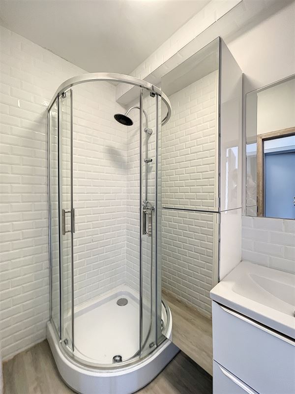 Bel appartement récent de 2 chambres à 2 pas des facilités !