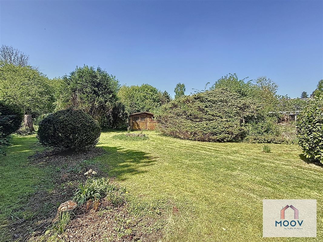 Maison aux beaux volumes, idéalement située dans un quartier calme.