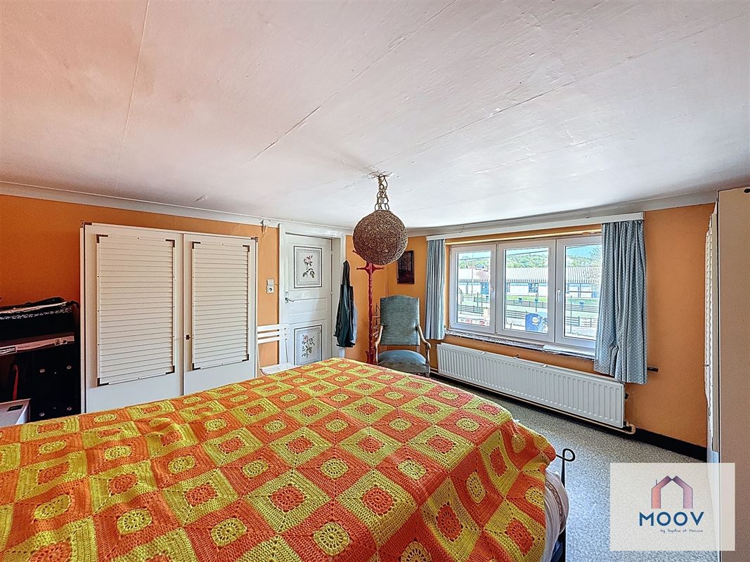 Maison aux beaux volumes, idéalement située dans un quartier calme.