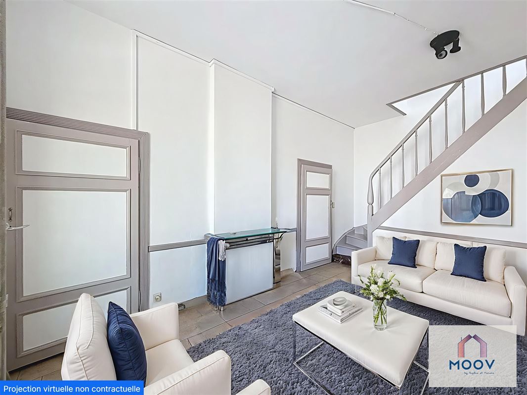 Spacieuse maison de coin offrant 4 chambres !