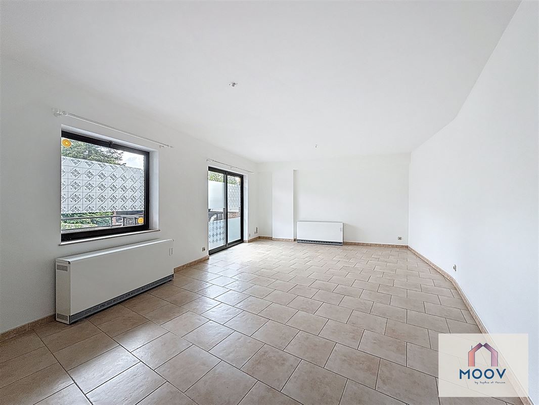 Spacieux appartement de 2 chambres avec terrasse !!