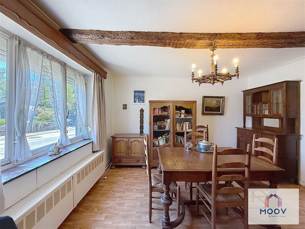 Maison aux beaux volumes, idéalement située dans un quartier calme.