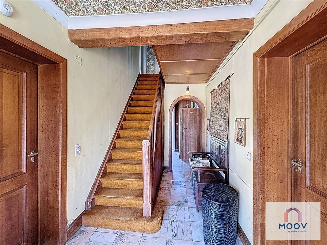 Maison aux beaux volumes, idéalement située dans un quartier calme.