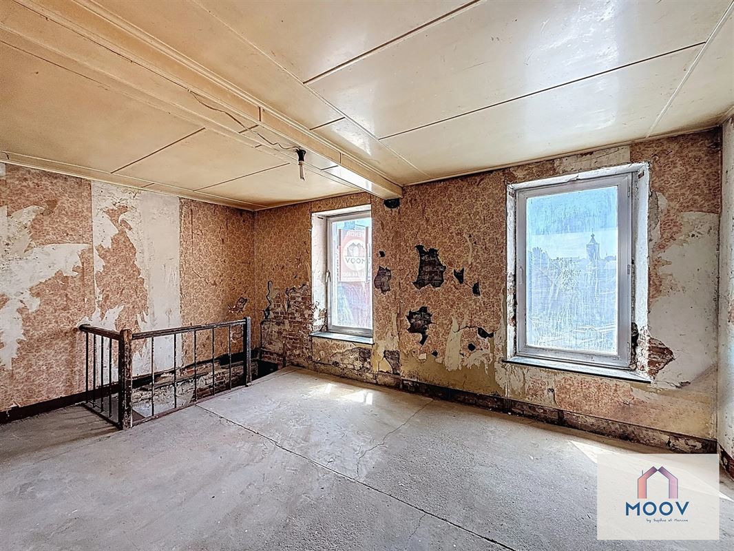 Maison 3 façades 3 chambres avec jardin et parking! A rénover !